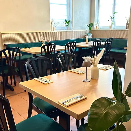 Altes Rathaus Am Elz Garten Hotel 3*