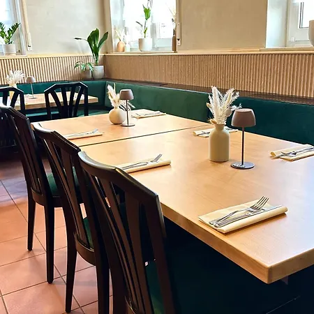 Hotel Altes Rathaus Am Elz Garten 3*