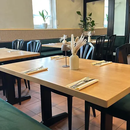 Altes Rathaus Am Elz Garten Hotel Rust