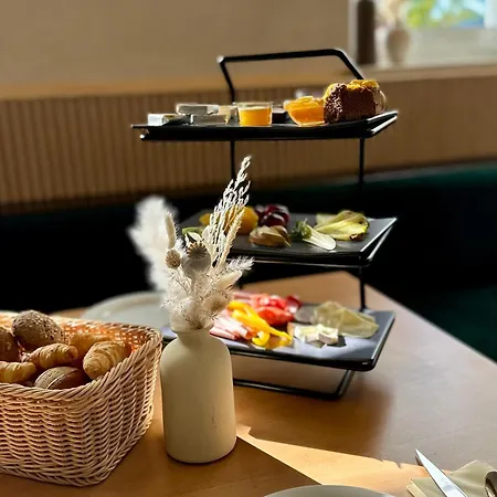 Hotel Altes Rathaus Am Elz Garten 3*