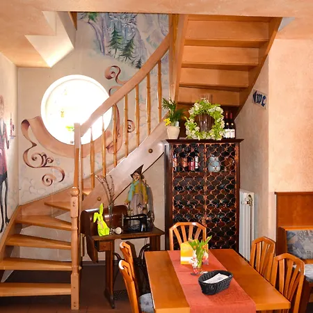 Hotel Altes Rathaus Am Elz Garten