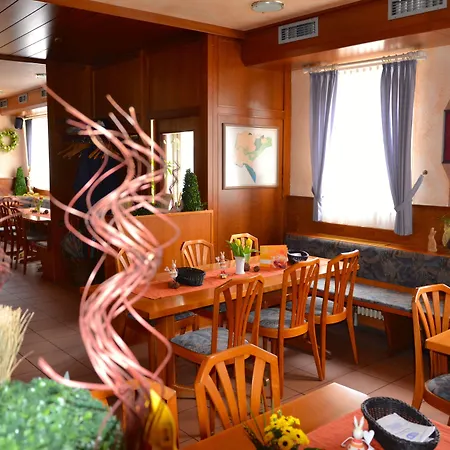 Altes Rathaus Am Elz Garten Hotel Rust