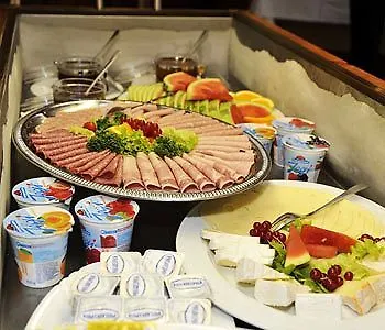 Hotel Altes Rathaus Am Elz Garten 3*